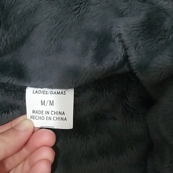 Vest - Picture 3 of 7